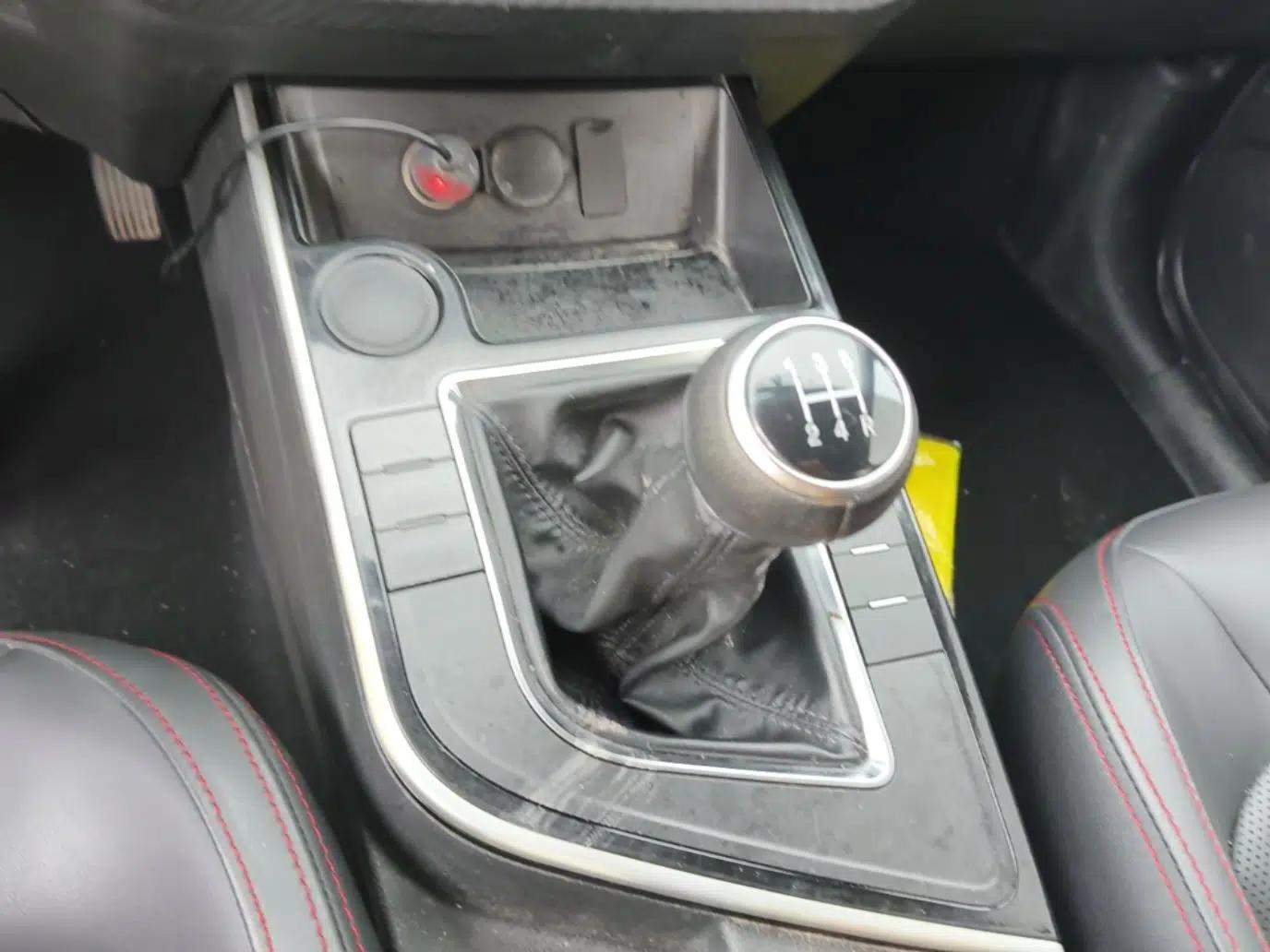 FORTHING SX6 2019 1.6L Manual Luxury Model China VI Standard — миниатюра 16