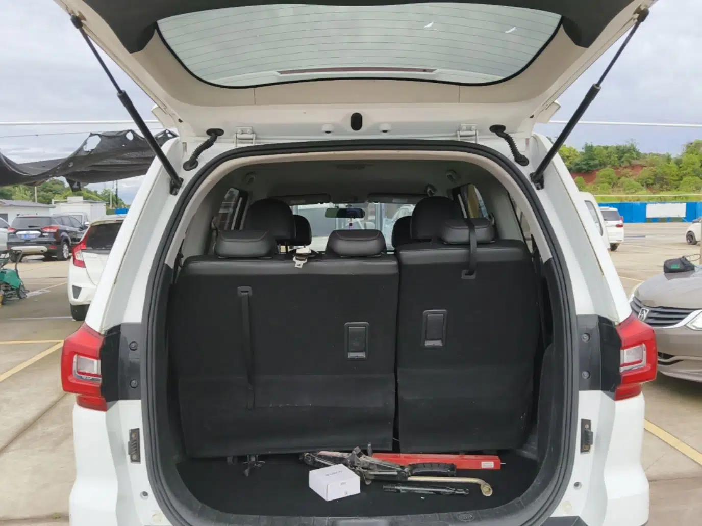 FORTHING SX6 2019 1.6L Manual Luxury Model China VI Standard — миниатюра 22