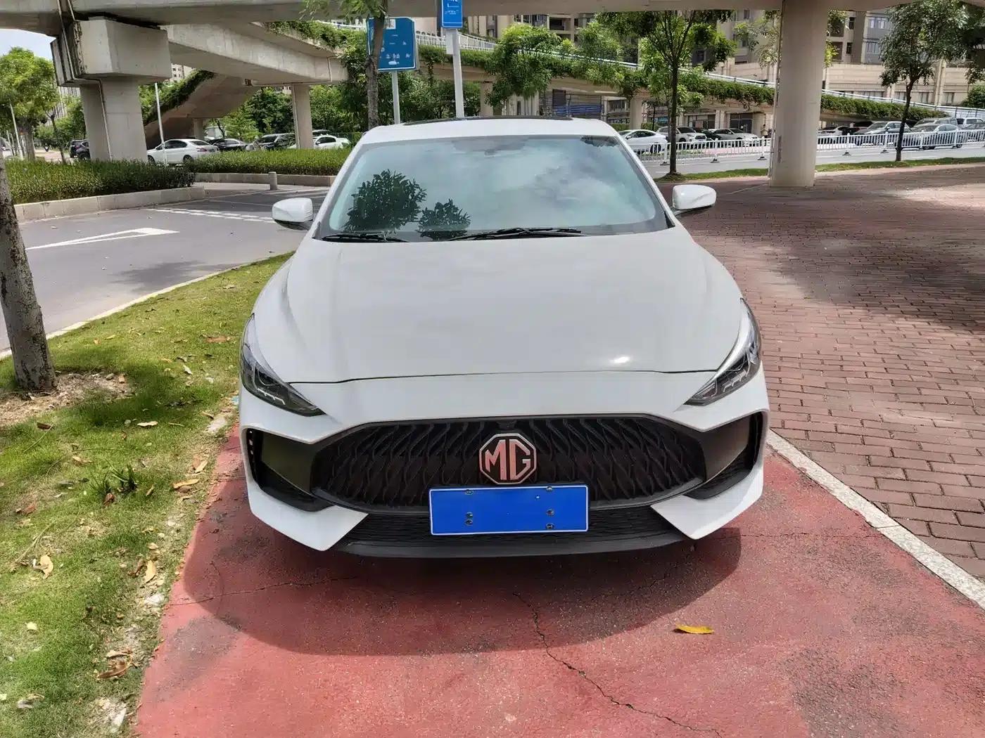 MG5 2023 180DVVT CVT Luxury Edition — миниатюра 2