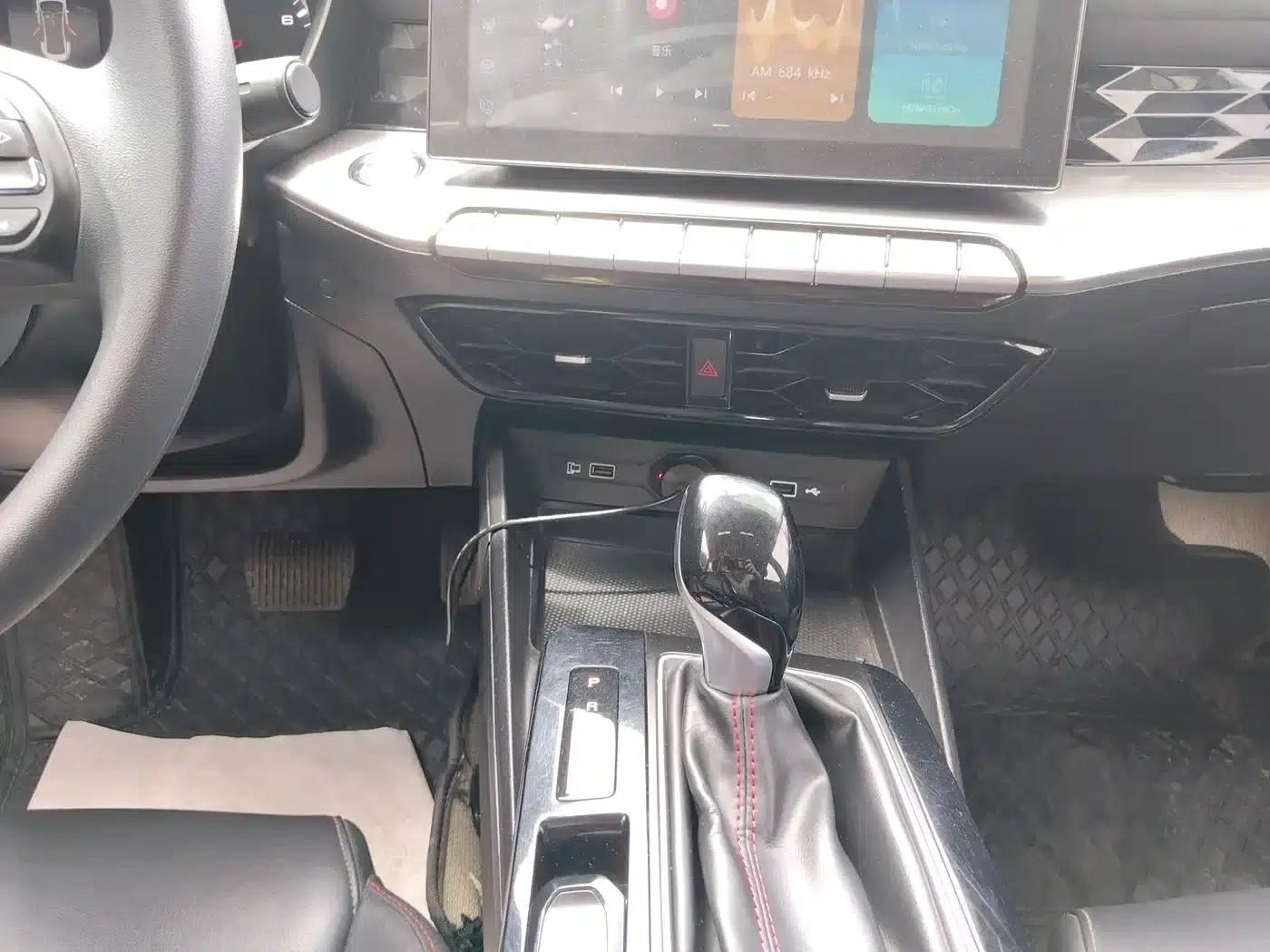MG5 2023 180DVVT CVT Luxury Edition — миниатюра 14