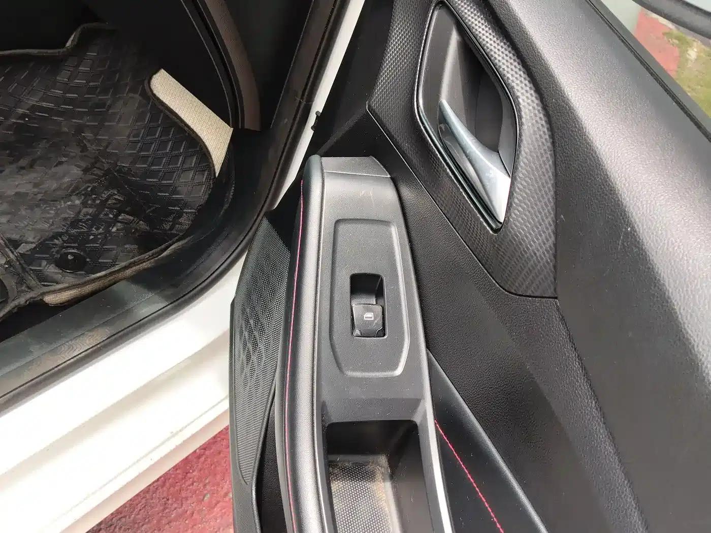 MG5 2023 180DVVT CVT Luxury Edition — миниатюра 19
