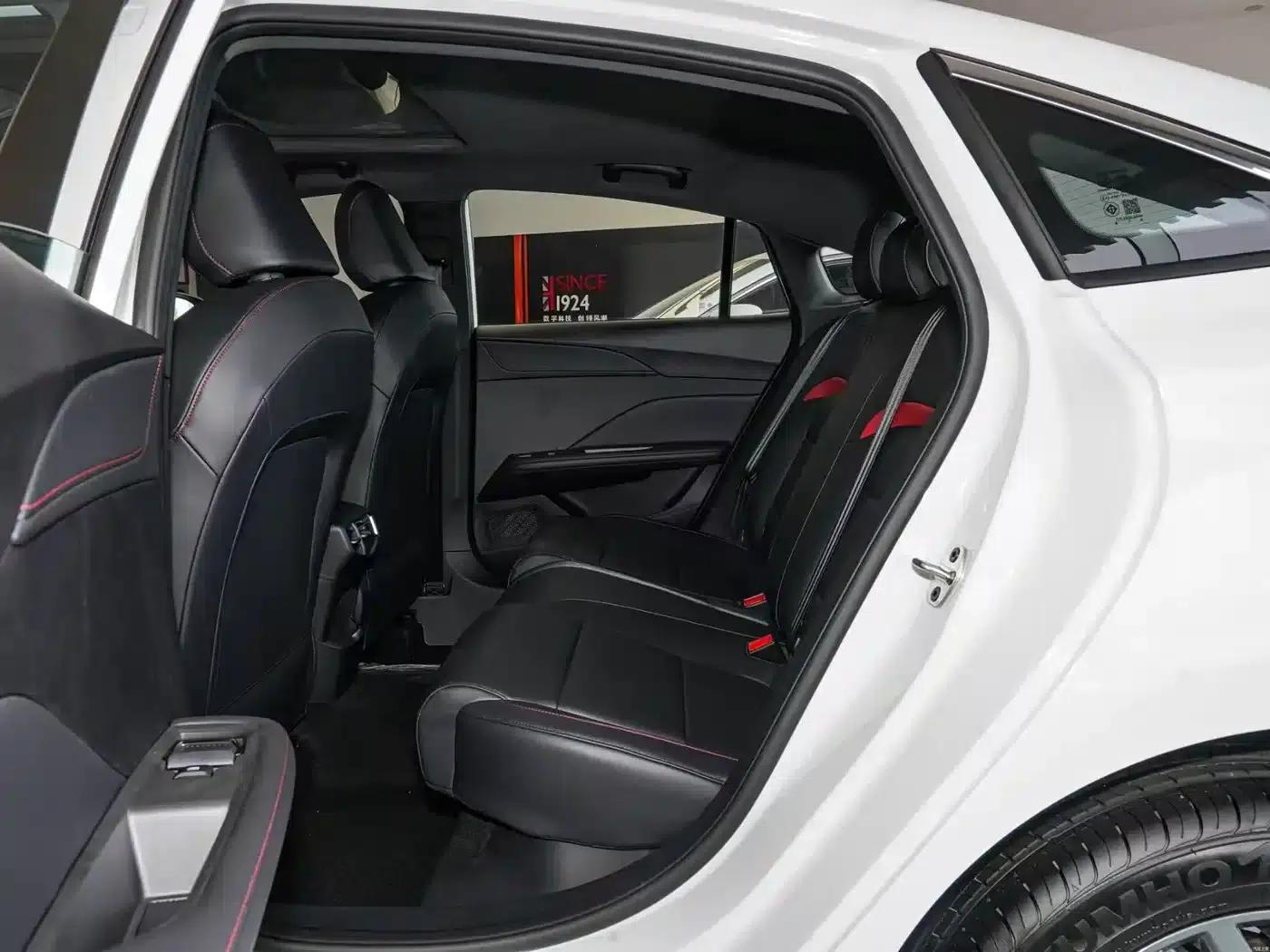 MG5 2026 180DVVT Global Luxury Edition — миниатюра 6