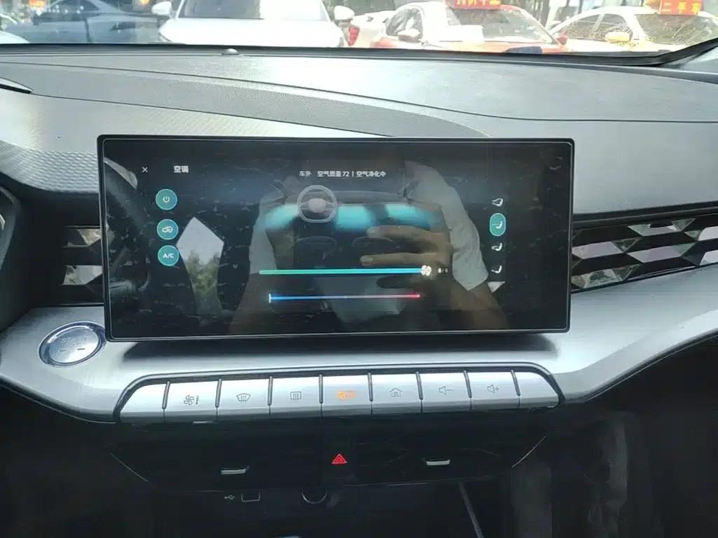 MG5 2021 Facelift 180DVVT CVT Youth Luxury Edition — миниатюра 13