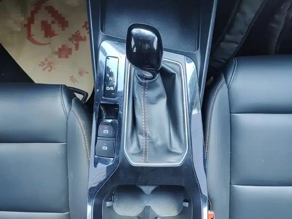 MG5 2021 Facelift 180DVVT CVT Youth Luxury Edition — миниатюра 14