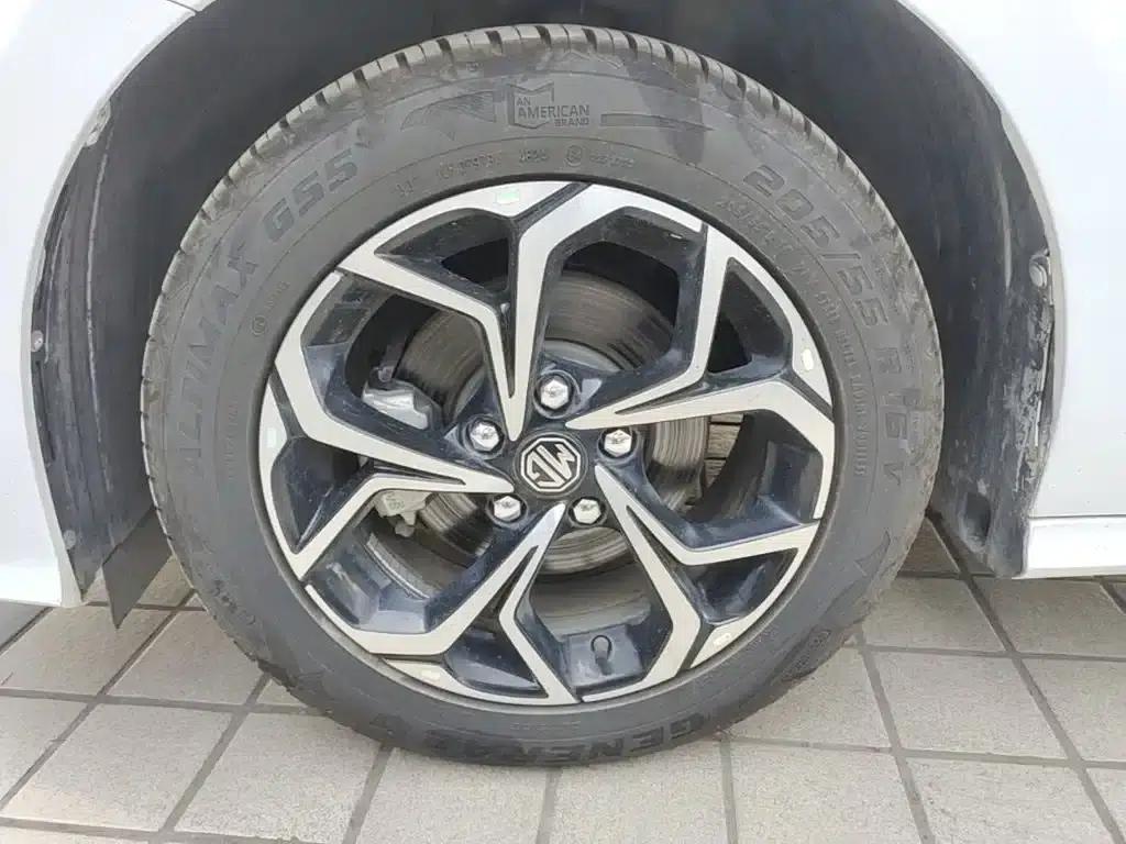 MG5 2021 Facelift 180DVVT CVT Youth Luxury Edition — миниатюра 23