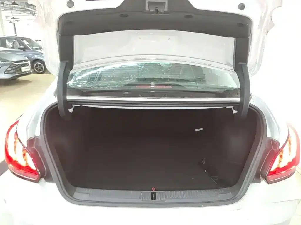 MG5 2021 180DVVT CVT Youth Luxury Edition — миниатюра 19