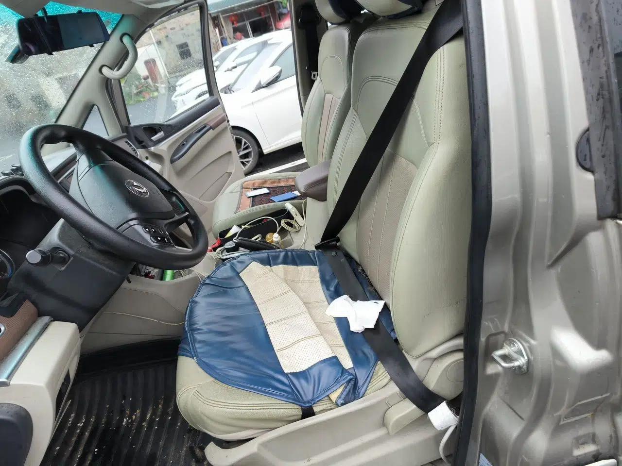 FORTHING Lingzhi M5 2020 Luxury Model 7 Seats — миниатюра 15