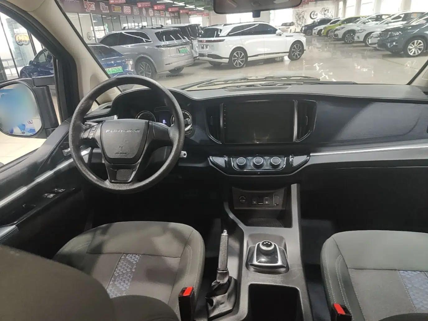 FORTHING Lingzhi M5 2025 Model, 420km Pure Electric Urban Version, 5-seater — миниатюра 12