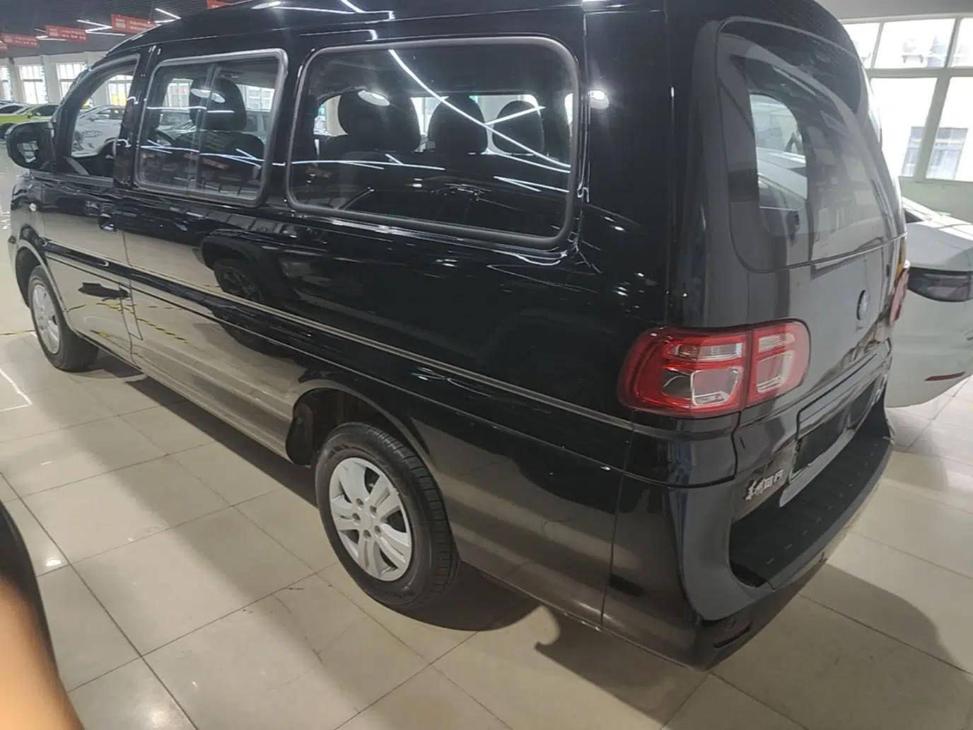 FORTHING Lingzhi M5 2025 Model, 420km Pure Electric Urban Version, 5-seater — миниатюра 4