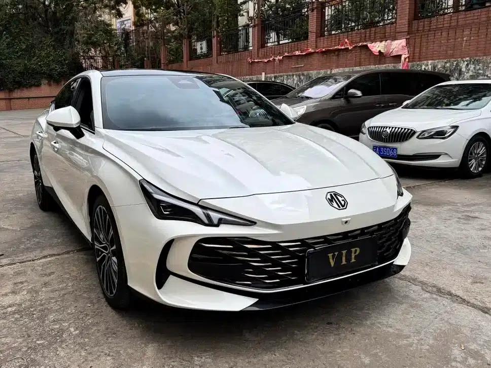 MG7 2023 2.0T Automatic Luxury Edition — миниатюра 3