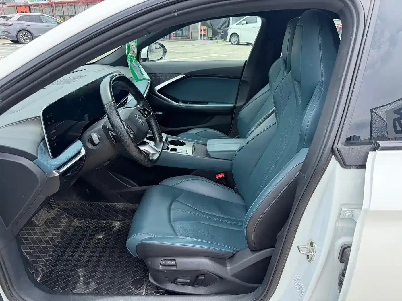 MG7 2023 2.0T Automatic Trophy+ Exhilarating Edition — миниатюра 12
