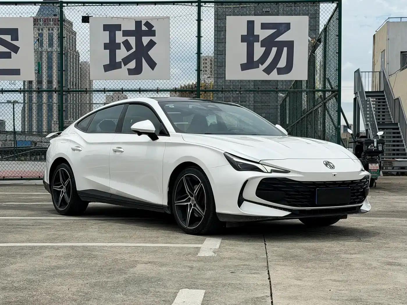 MG7 2023 2.0T Automatic Trophy+ Exhilarating Edition — миниатюра 3