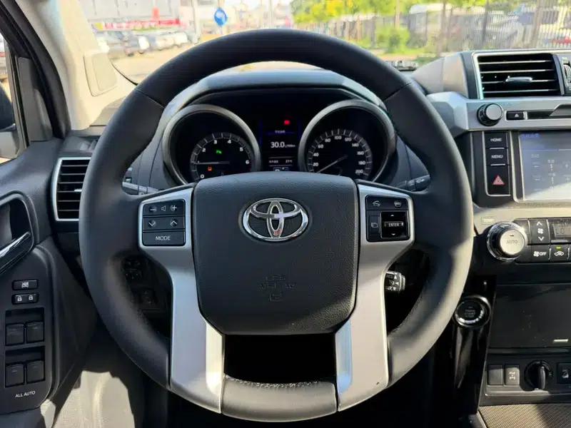 2014 Prado 4.0L Automatic TX-L — миниатюра 22