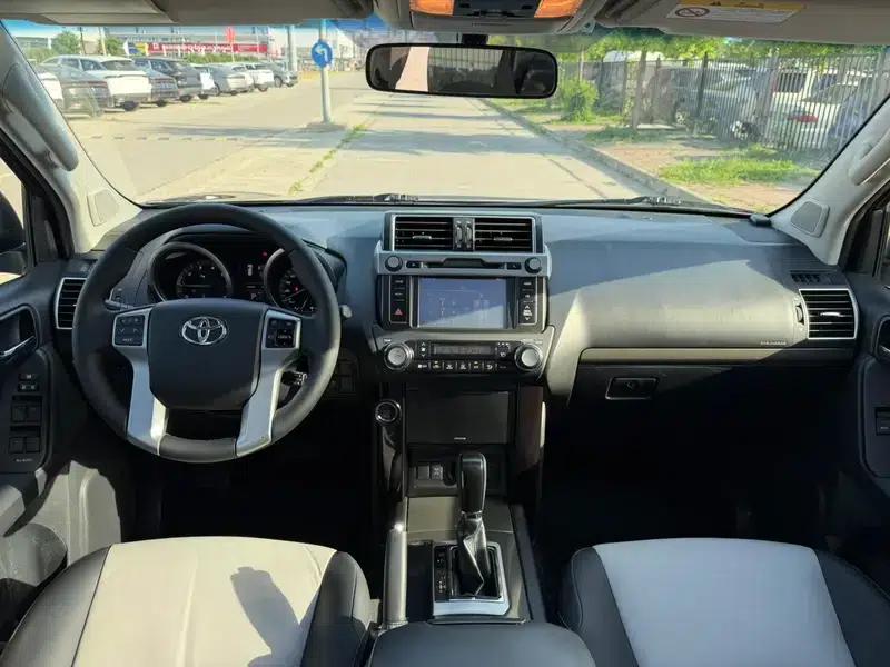 2014 Prado 4.0L Automatic TX-L — миниатюра 26