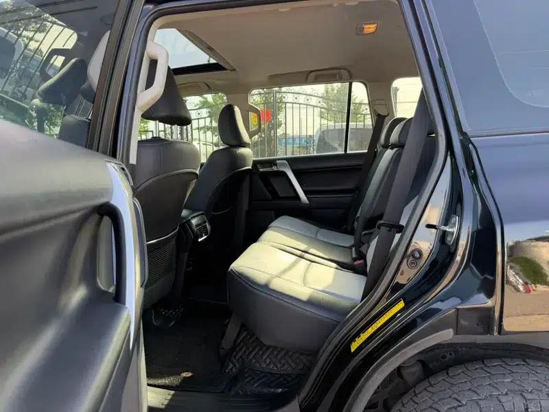 2014 Prado 4.0L Automatic TX-L — миниатюра 31