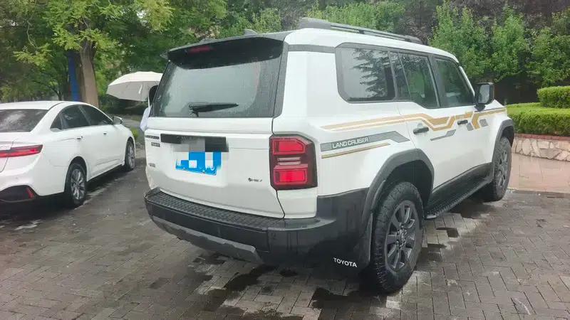 2024 Prado 2.4T Hybrid Wild WX Edition 6-seater — миниатюра 4