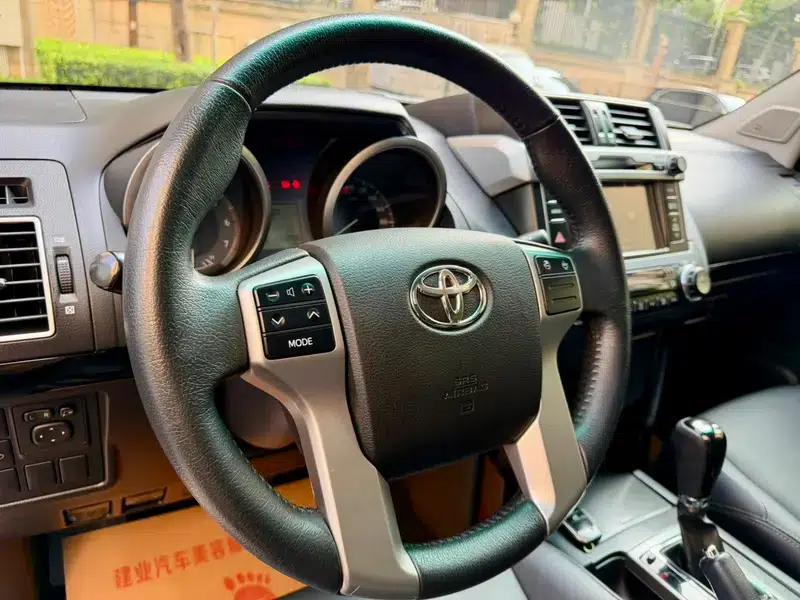 2016 Prado 2.7L Automatic Luxury Edition — миниатюра 16