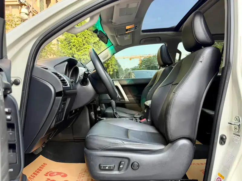 2016 Prado 2.7L Automatic Luxury Edition — миниатюра 18
