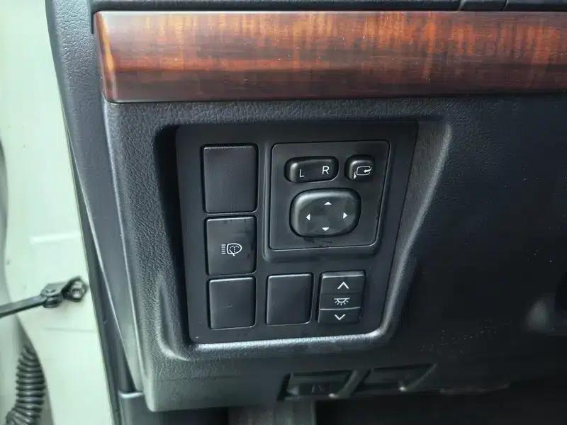 2016 Prado 3.5L Automatic TX-L — миниатюра 21
