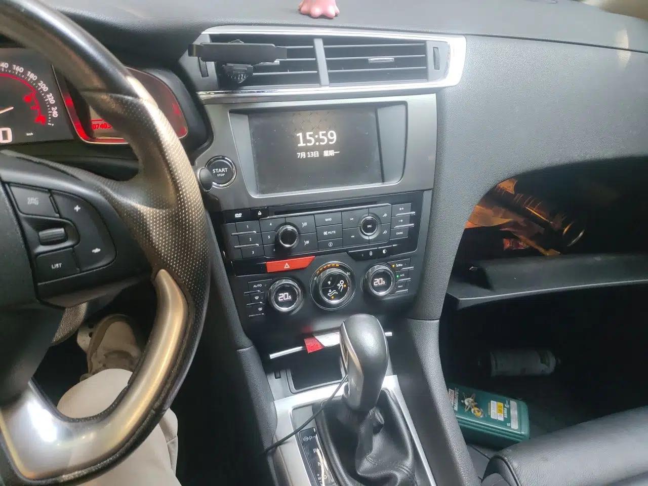 DS 6 2014 1.6T Luxury Edition THP200 — миниатюра 13