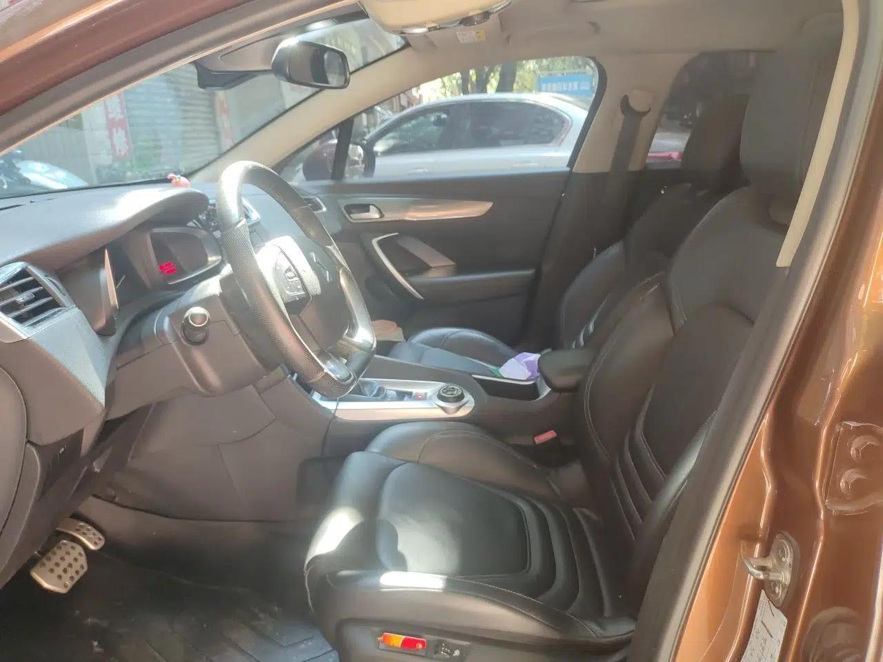 DS 6 2014 1.6T Luxury Edition THP200 — миниатюра 16