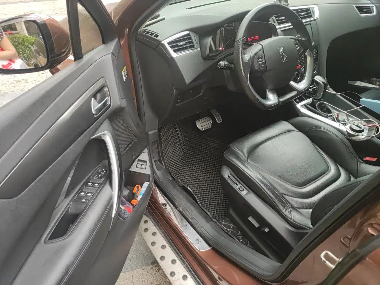 DS 6 2014 1.6T Luxury Edition THP200 — миниатюра 16