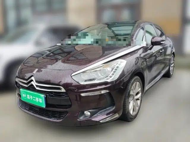 DS 5 2014 1.6T Luxury Edition THP160