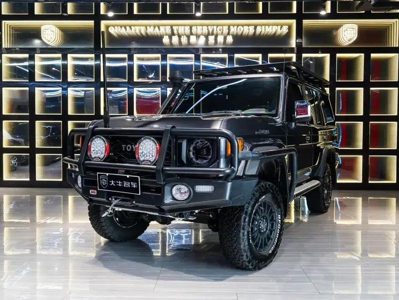 2022 Land Cruiser 70 Series, 4.0L Manual, 4WD, 5-Seater, Parallel Import — миниатюра 1