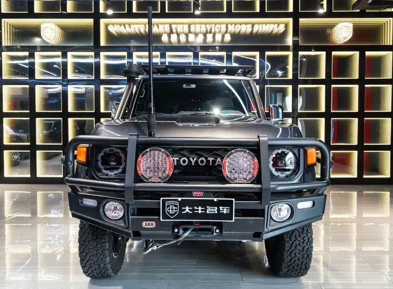 2022 Land Cruiser 70 Series, 4.0L Manual, 4WD, 5-Seater, Parallel Import — миниатюра 2