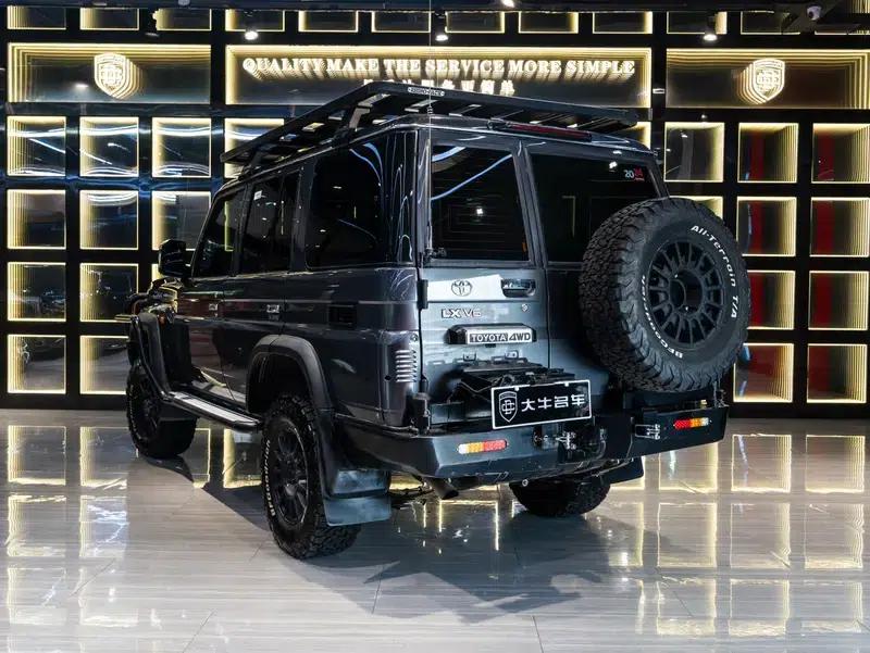 2022 Land Cruiser 70 Series, 4.0L Manual, 4WD, 5-Seater, Parallel Import — миниатюра 4