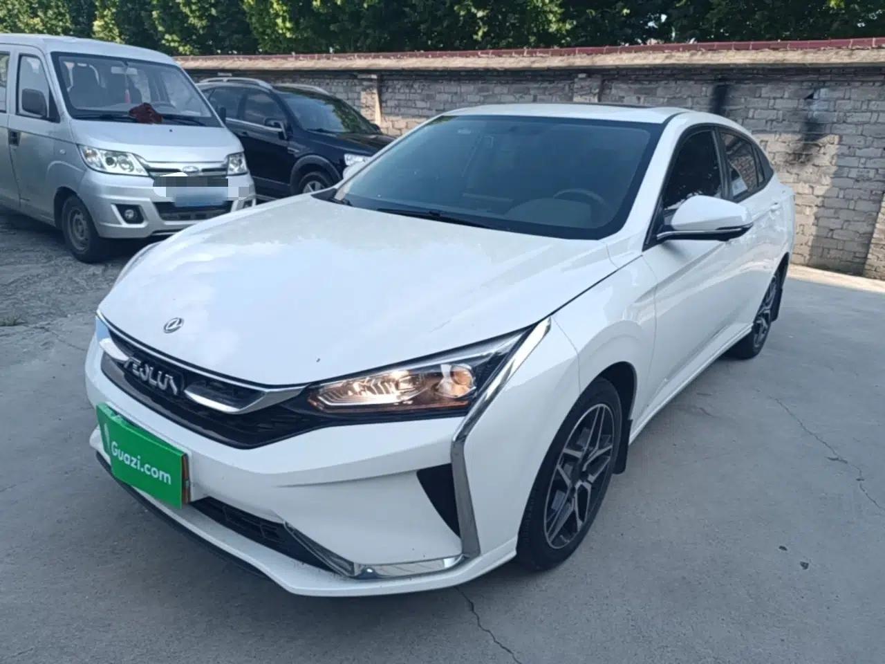 Dongfeng Aeolus Yixuan 2021 230T Automatic Chasing Shadow Edition — миниатюра 1