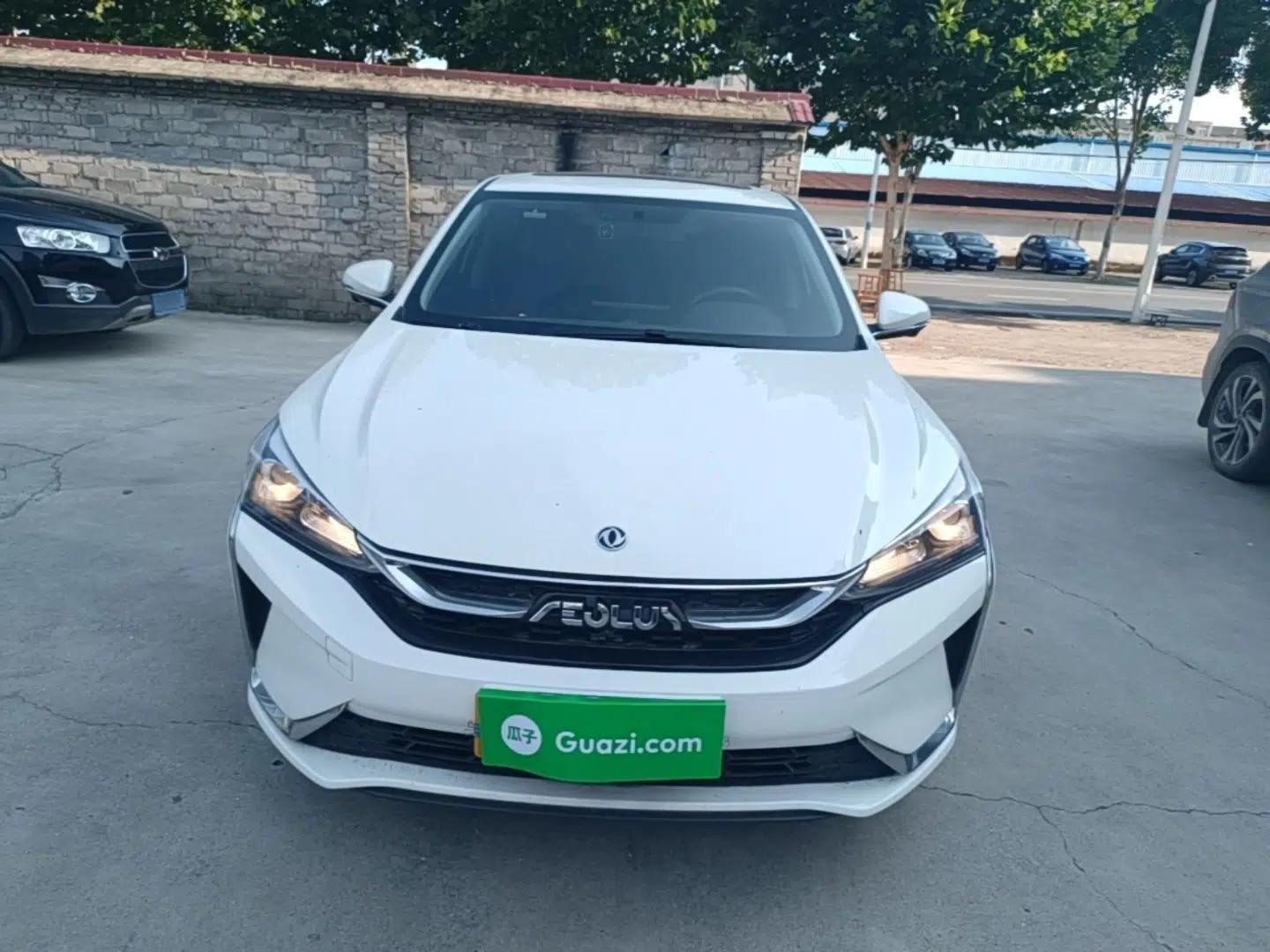 Dongfeng Aeolus Yixuan 2021 230T Automatic Chasing Shadow Edition — миниатюра 2