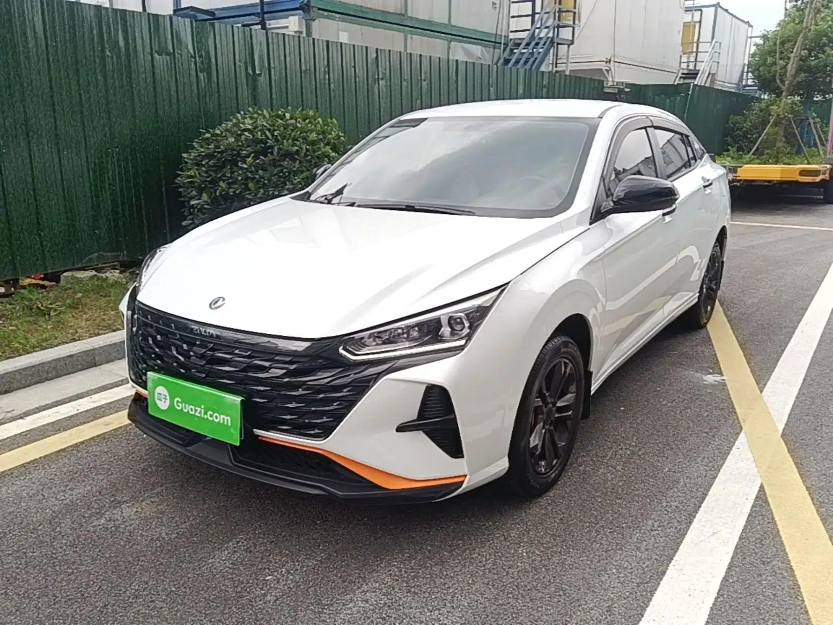 Dongfeng Aeolus Yixuan 2023 1.5L Automatic Glory Edition — миниатюра 1