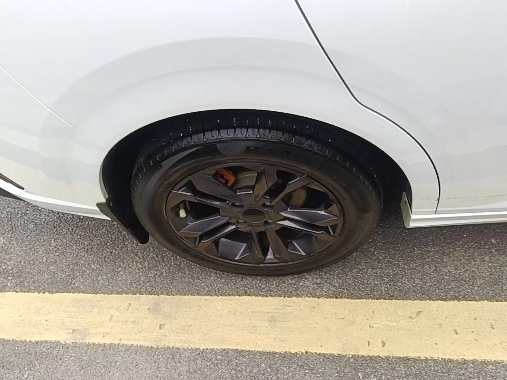 Dongfeng Aeolus Yixuan 2023 1.5L Automatic Glory Edition — миниатюра 11