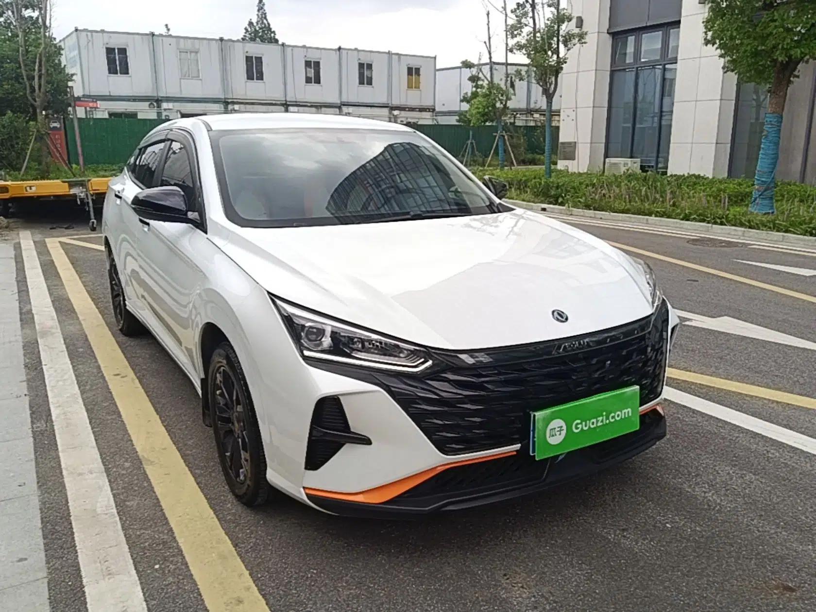 Dongfeng Aeolus Yixuan 2023 1.5L Automatic Glory Edition — миниатюра 3