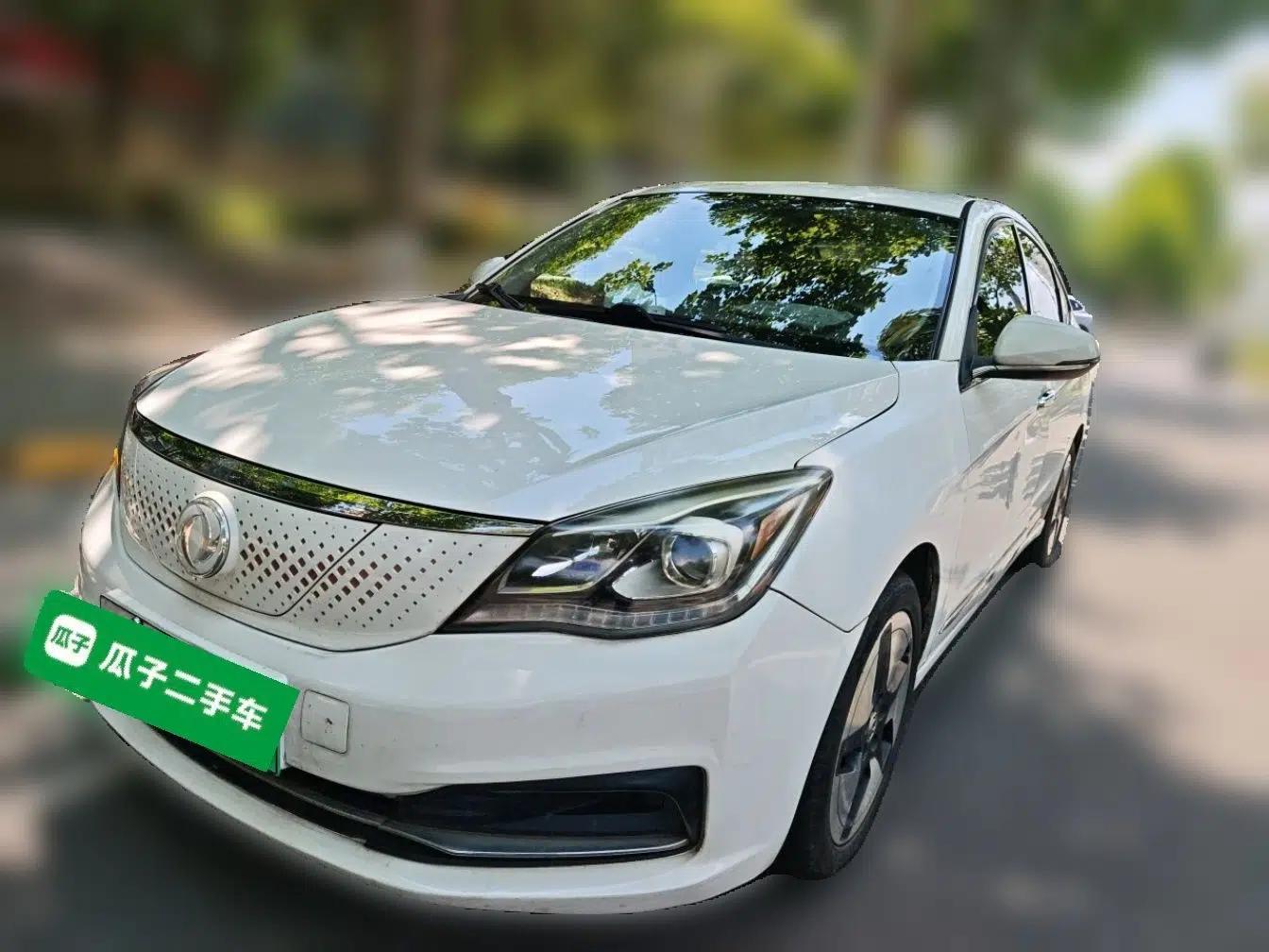 Dongfeng Aeolus E70 2020 500 Super Delight Edition — миниатюра 1