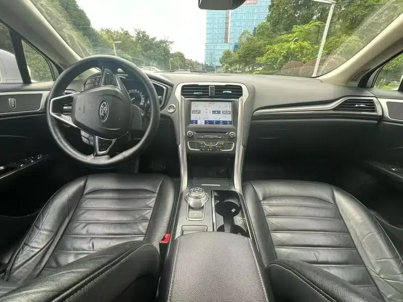 2017 Ford Mondeo EcoBoost 180 Luxury — миниатюра 7