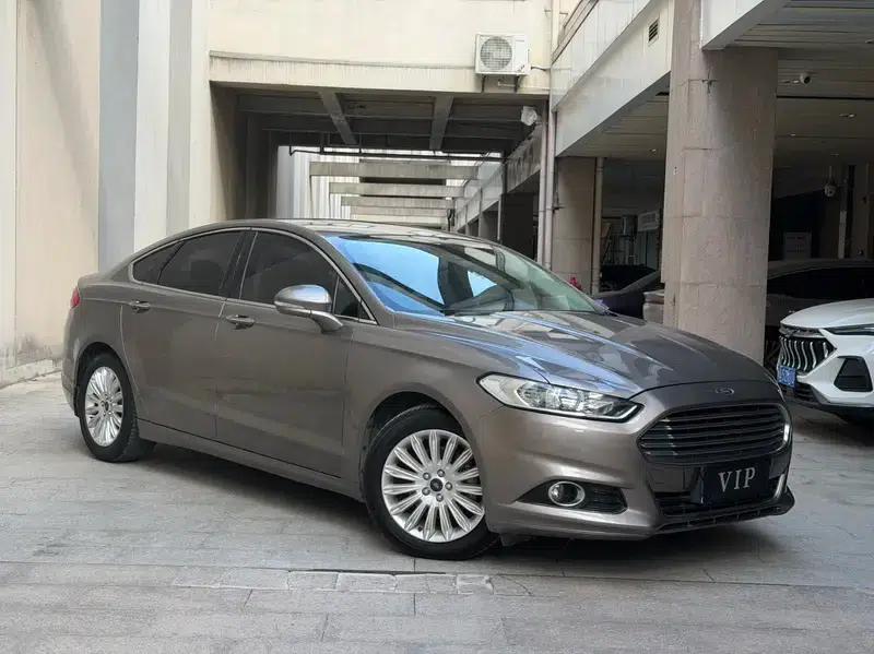 2013 Ford Mondeo 2.0L GTDi200 Luxury — миниатюра 3