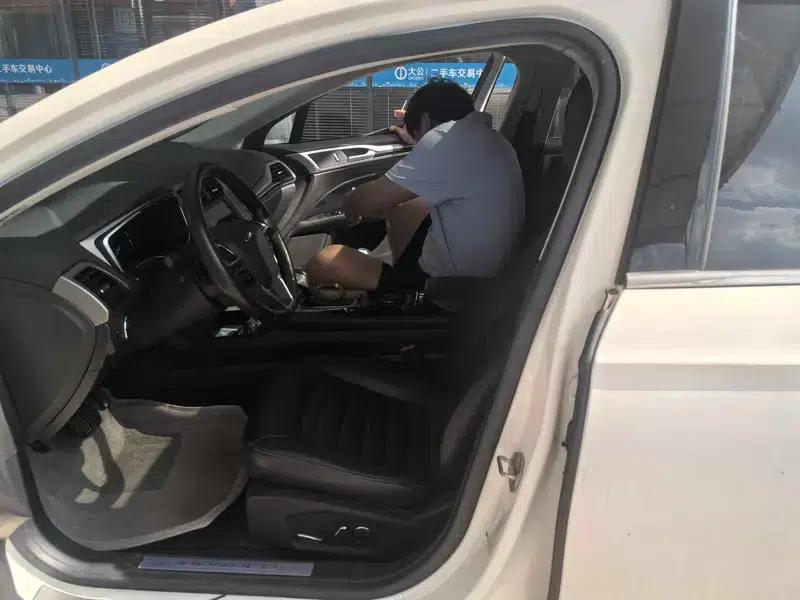 2013 Ford Mondeo 2.0L GTDi200 Luxury — миниатюра 8