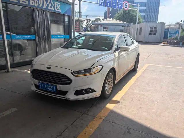 2013 Ford Mondeo 2.0L GTDi200 Luxury