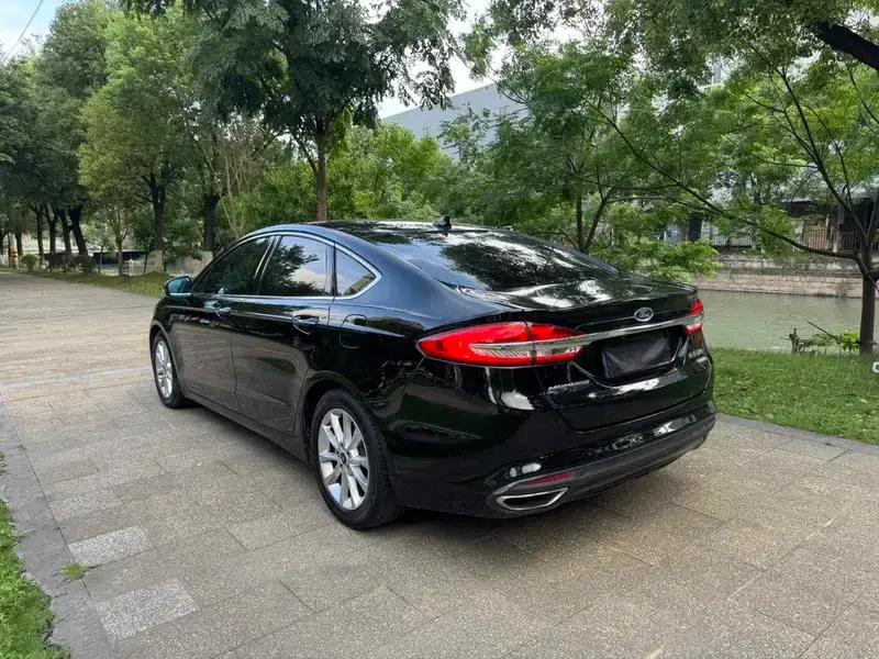 2017 Ford Mondeo EcoBoost 180 Comfort — миниатюра 4