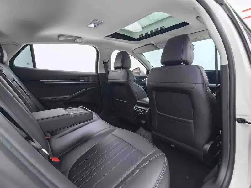 2025 Ford Mondeo EcoBoost 245 Luxury — миниатюра 11