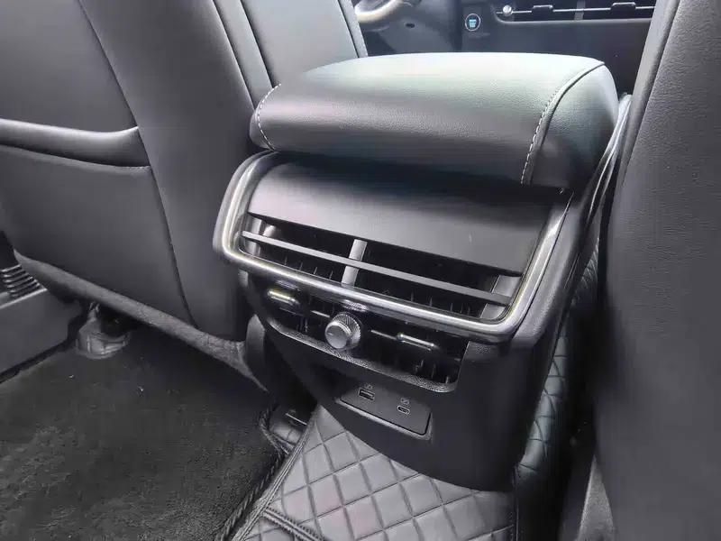 2025 Ford Mondeo EcoBoost 245 Luxury — миниатюра 15