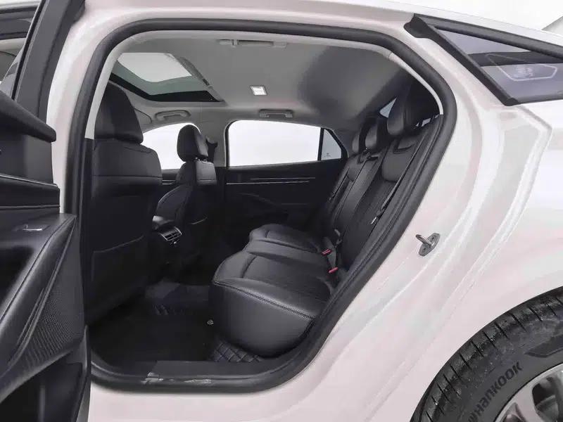 2025 Ford Mondeo EcoBoost 245 Luxury — миниатюра 25