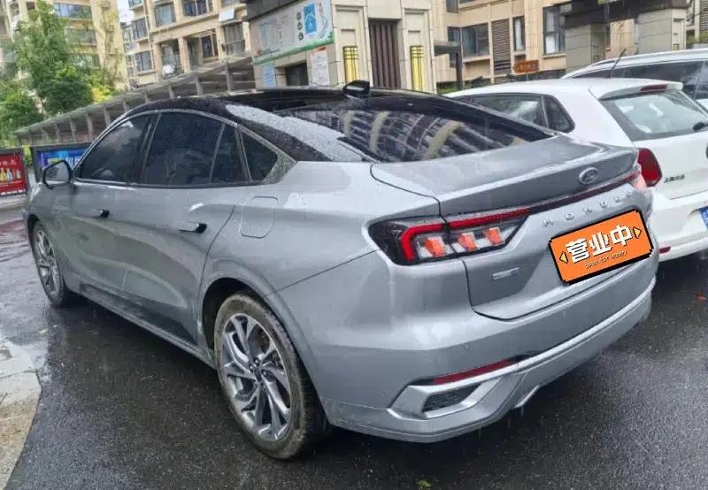 2022 Ford Mondeo Facelift EcoBoost 245 Supreme Edition — миниатюра 3