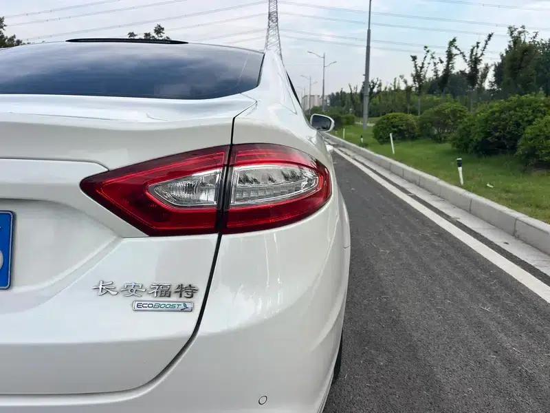 2013 Ford Mondeo 1.5L GTDi180 Fashion Edition — миниатюра 10