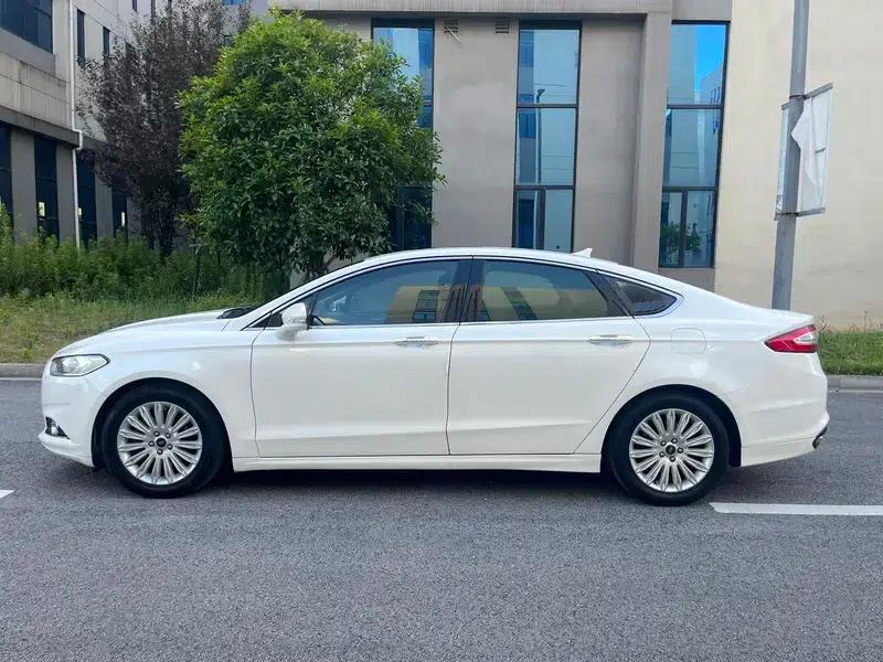 2013 Ford Mondeo 2.0L GTDi200 Fashion Edition — миниатюра 4