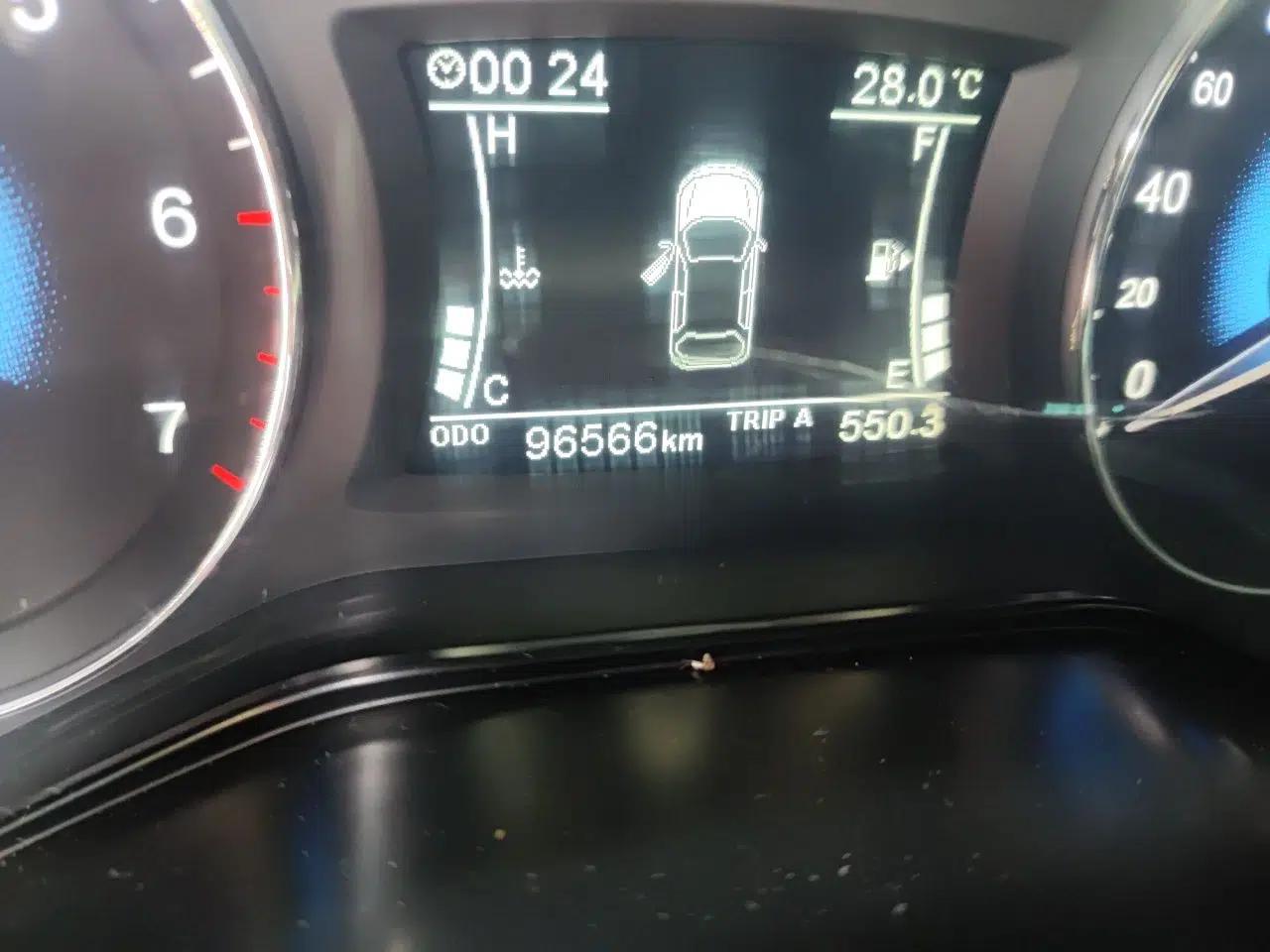 Dongfeng Fengon 580 2016 1.8L Manual Comfort Model — миниатюра 12