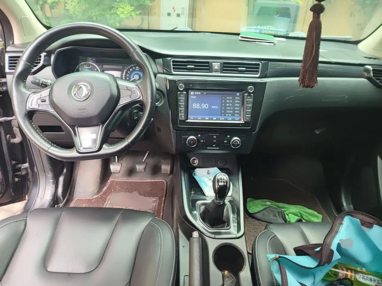 Dongfeng Fengon 580 2016 1.8L Manual Comfort Model — миниатюра 9