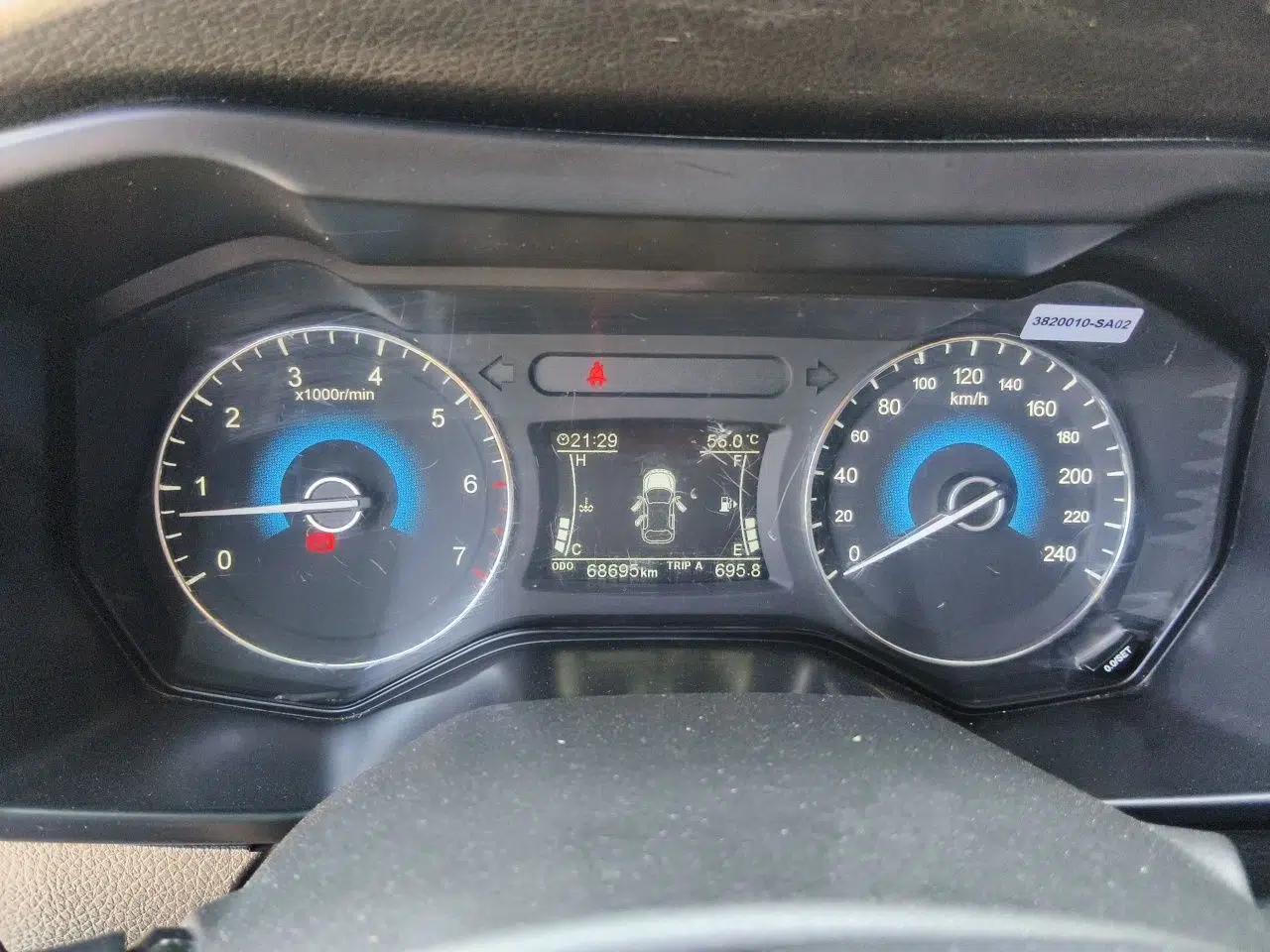 Dongfeng Fengon 580 2016 1.5T Manual Luxury Edition — миниатюра 11